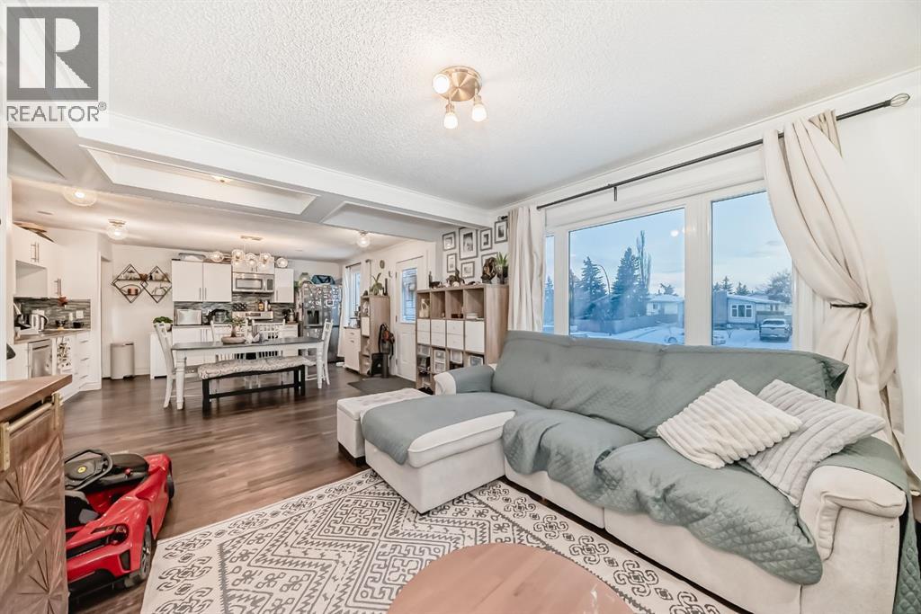 Single Family House Bungalow for Sale in  Huntstrom Drive NE Huntington Hills Calgary 