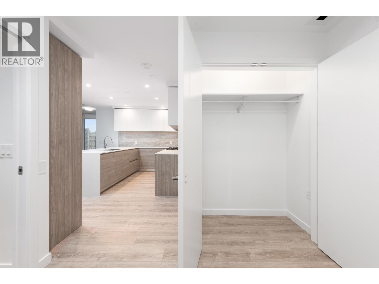 1703 660 QUAYSIDE DRIVE, New Westminster