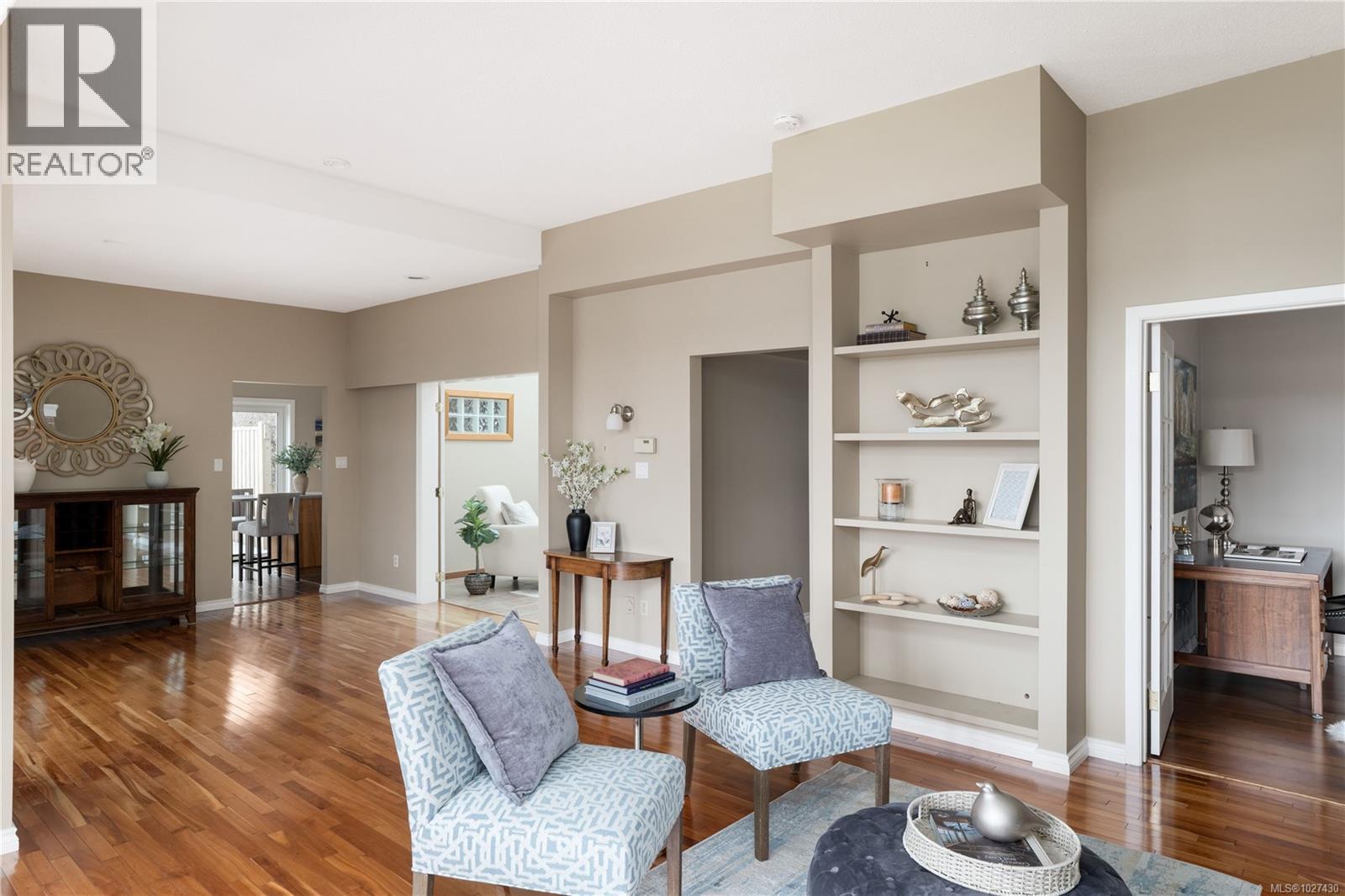  10680 Blue Heron Road, North Saanich