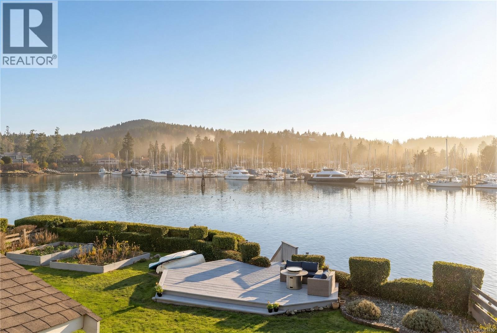  10680 Blue Heron Road, North Saanich