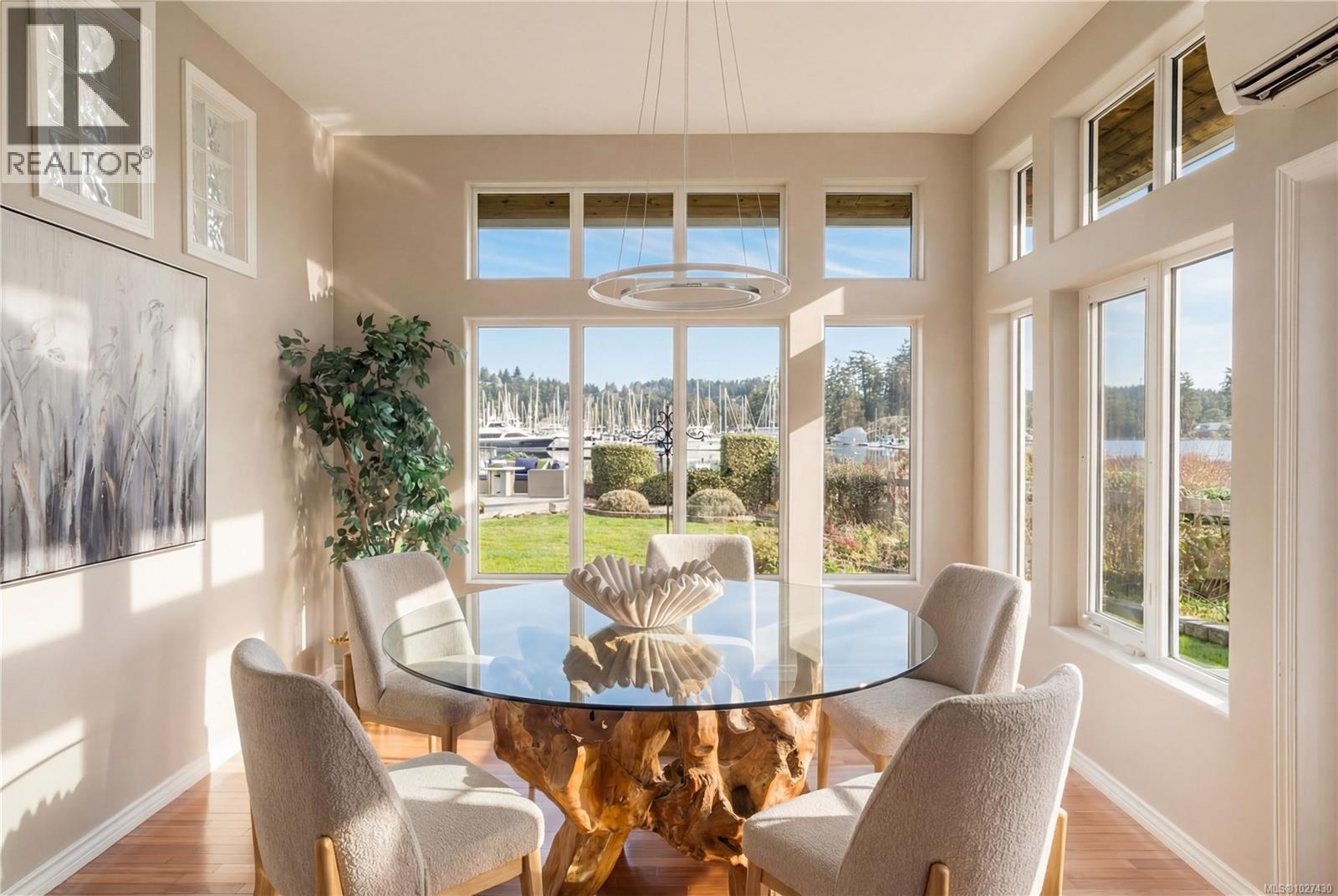  10680 Blue Heron Road, North Saanich