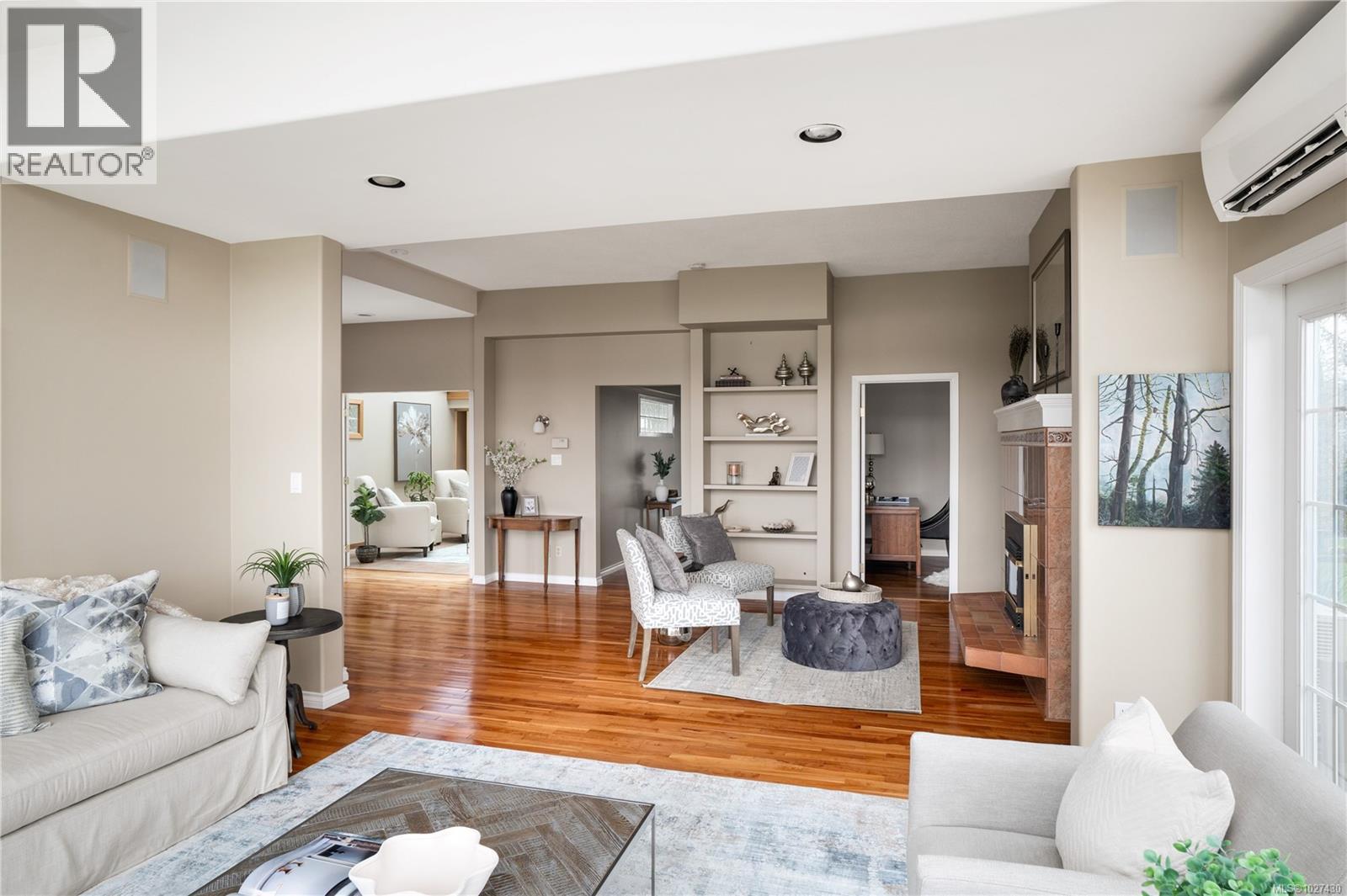  10680 Blue Heron Road, North Saanich