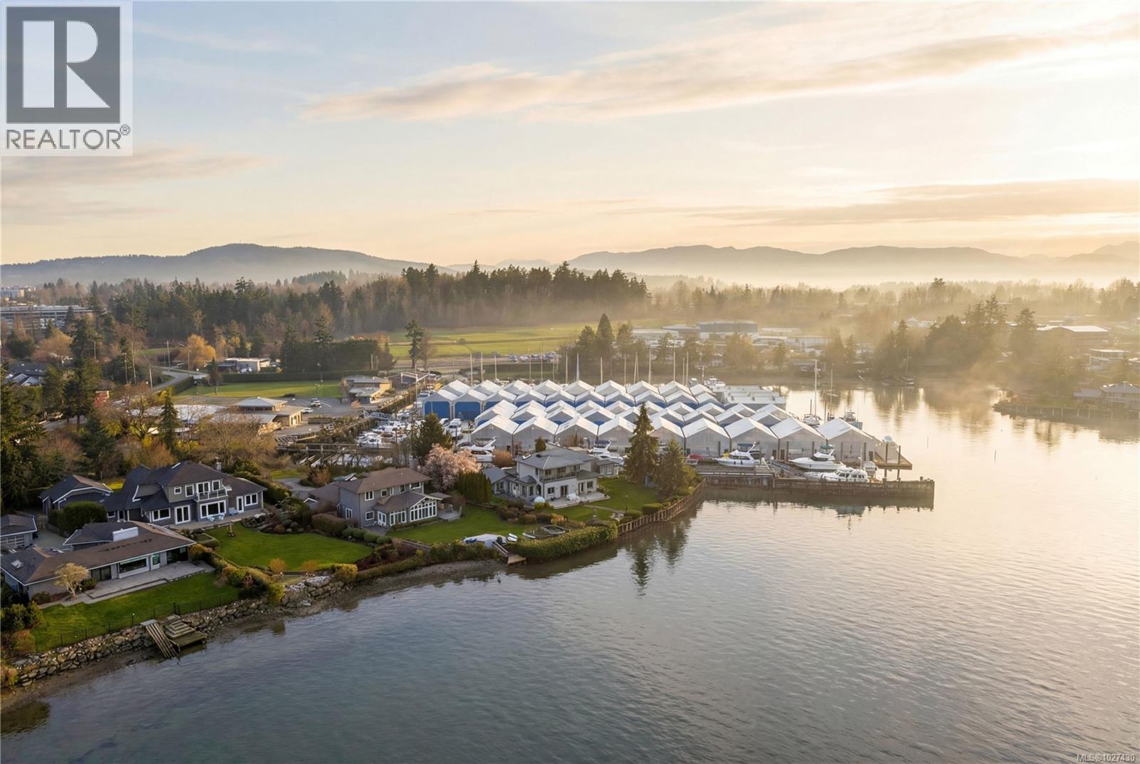  10680 Blue Heron Road, North Saanich