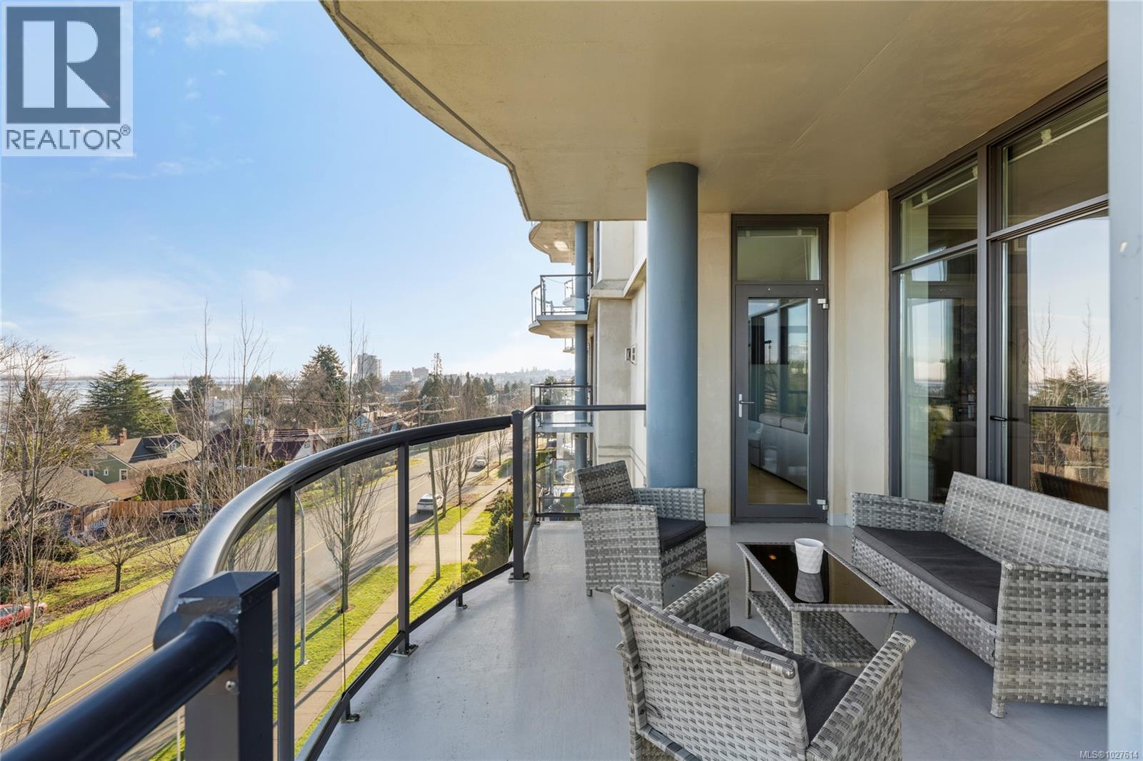 401 225 Rosehill St, Nanaimo