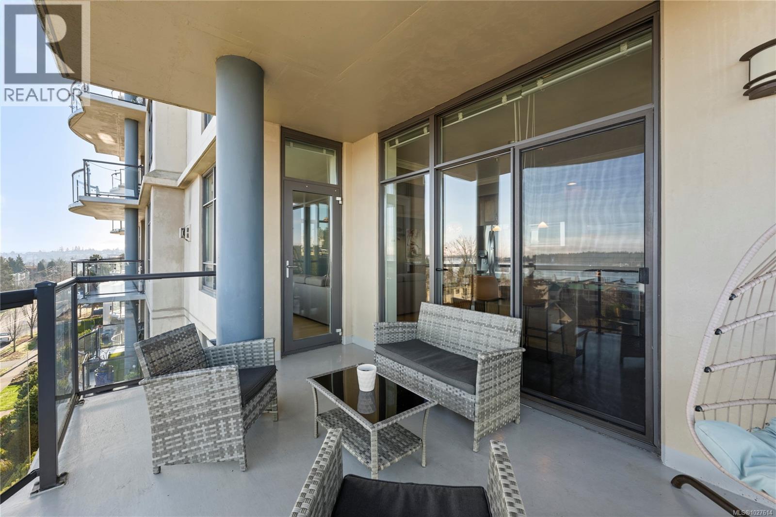 401 225 Rosehill St, Nanaimo