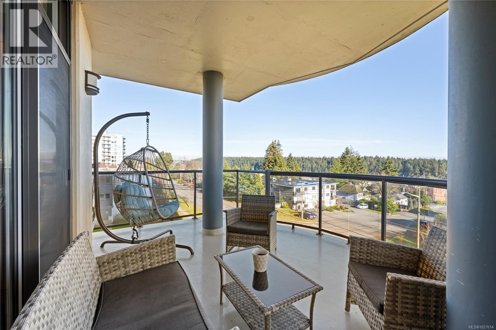 401 225 Rosehill St, Nanaimo