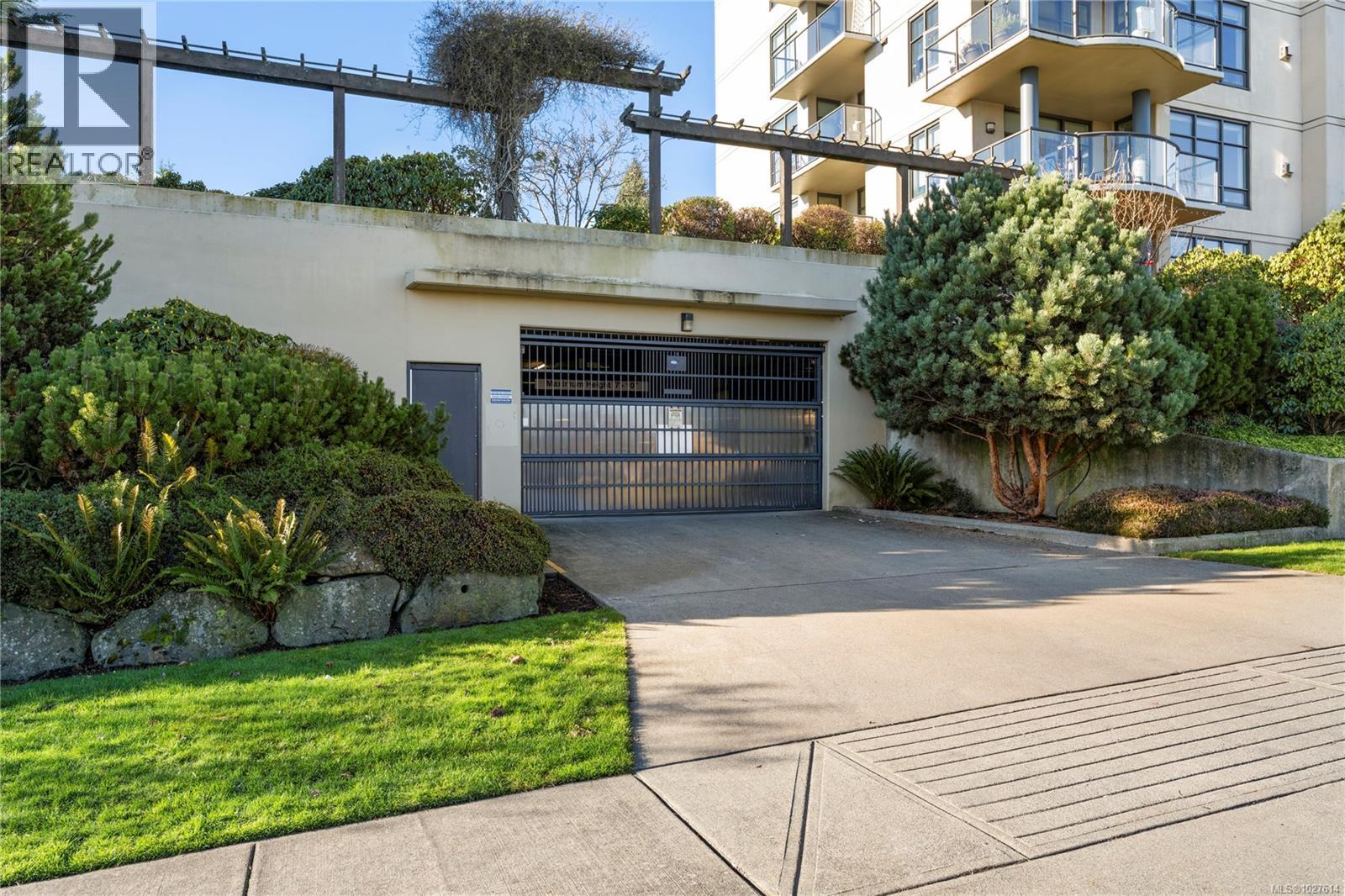 401 225 Rosehill St, Nanaimo