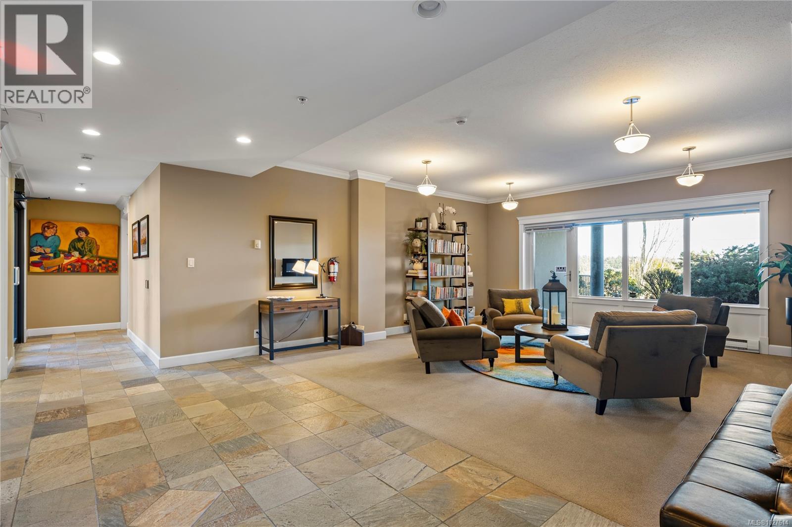 401 225 Rosehill St, Nanaimo