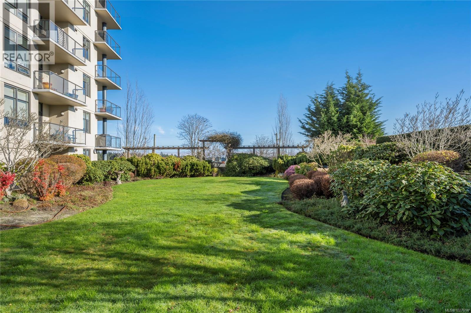 401 225 Rosehill St, Nanaimo