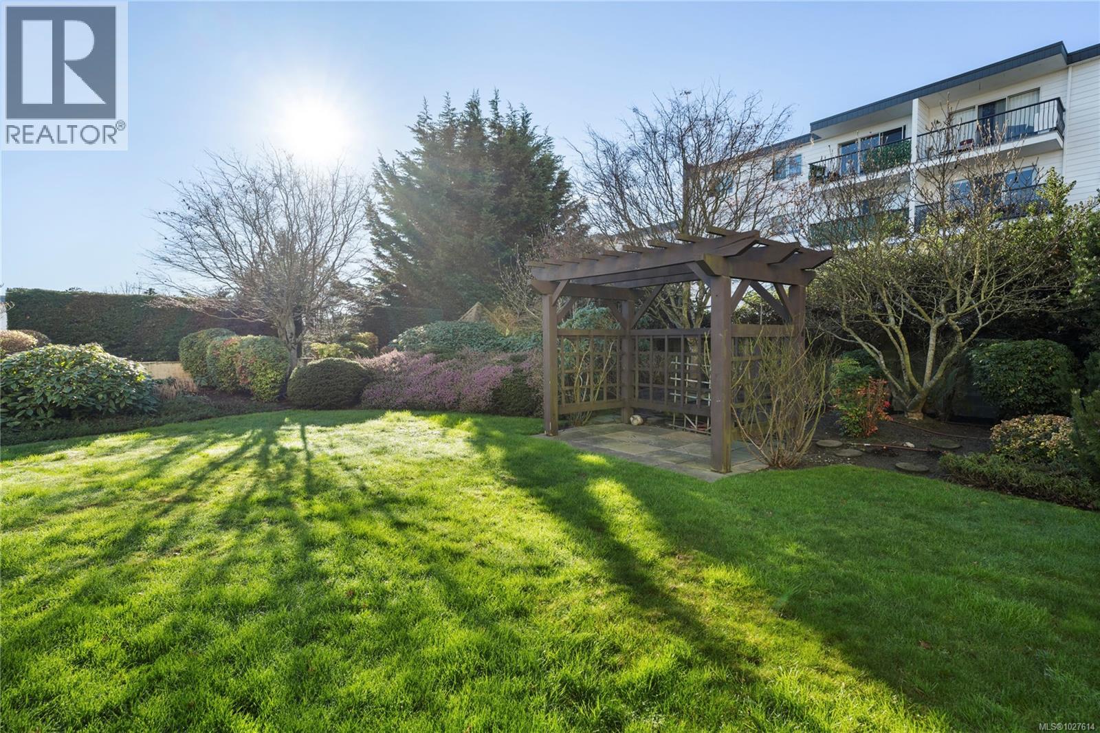 401 225 Rosehill St, Nanaimo