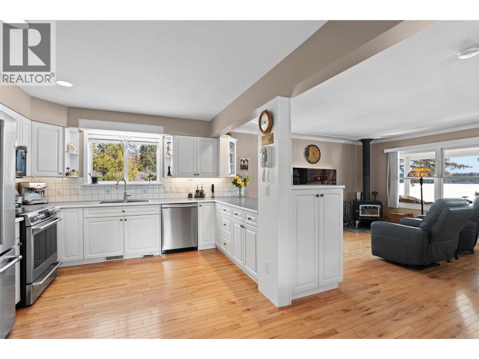 3861 WATER/3848 RAINBOW DR Street, Kamloops