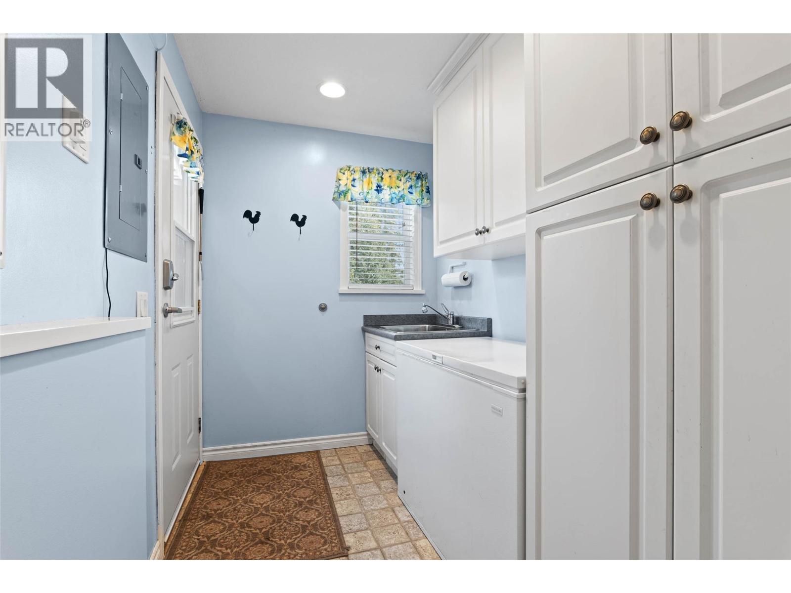 3861 WATER/3848 RAINBOW DR Street, Kamloops