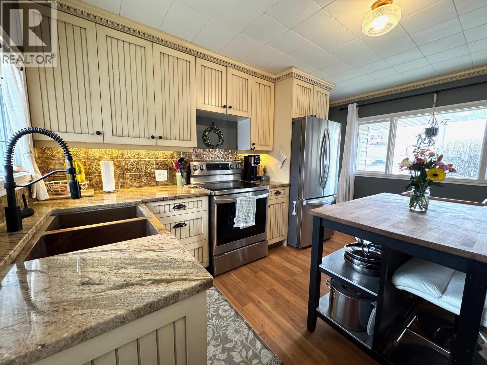 1963 Granite Avenue, Merritt