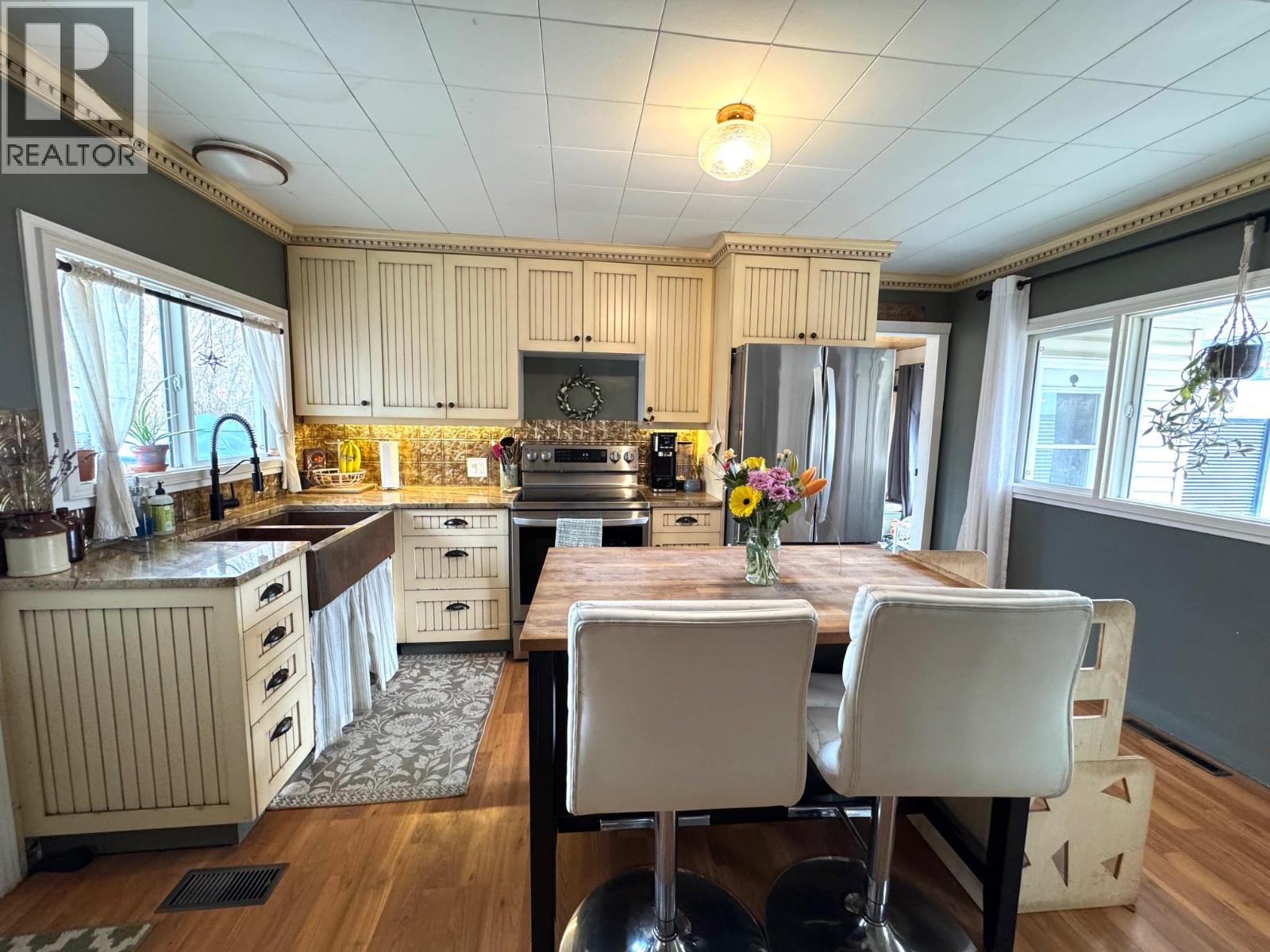 1963 Granite Avenue, Merritt