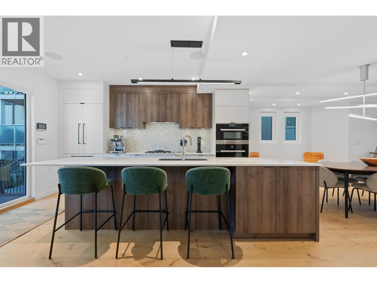 2142 W 1ST AVENUE, Vancouver