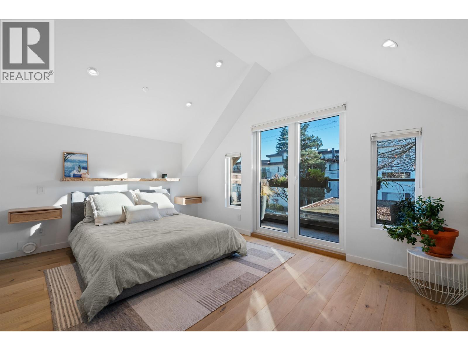 2142 W 1ST AVENUE, Vancouver