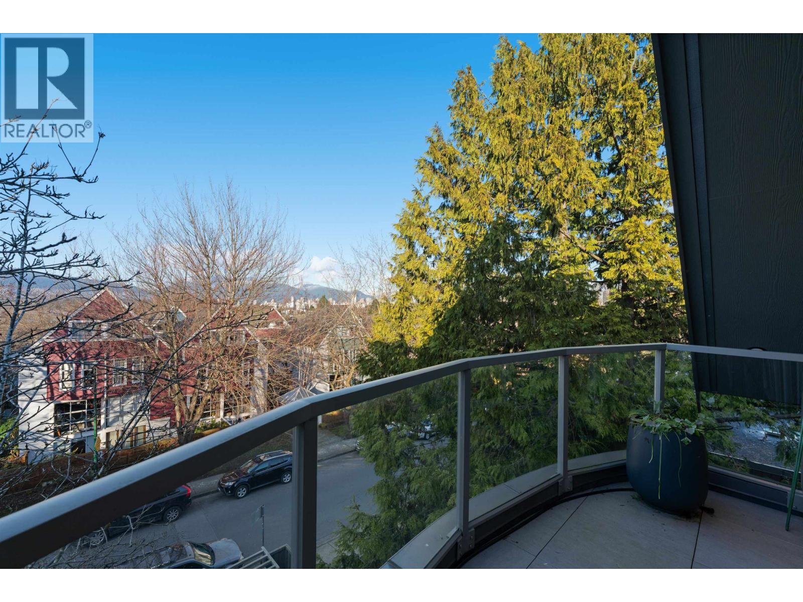 2142 W 1ST AVENUE, Vancouver