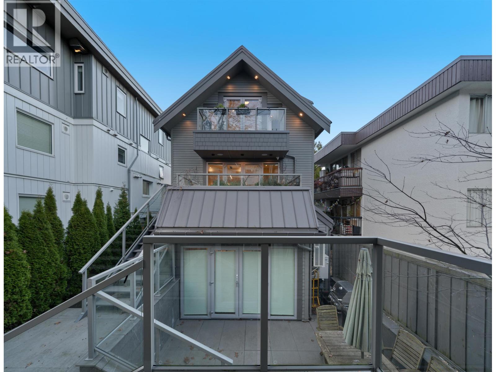 2142 W 1ST AVENUE, Vancouver