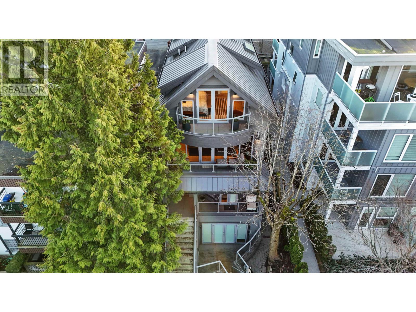 2142 W 1ST AVENUE, Vancouver