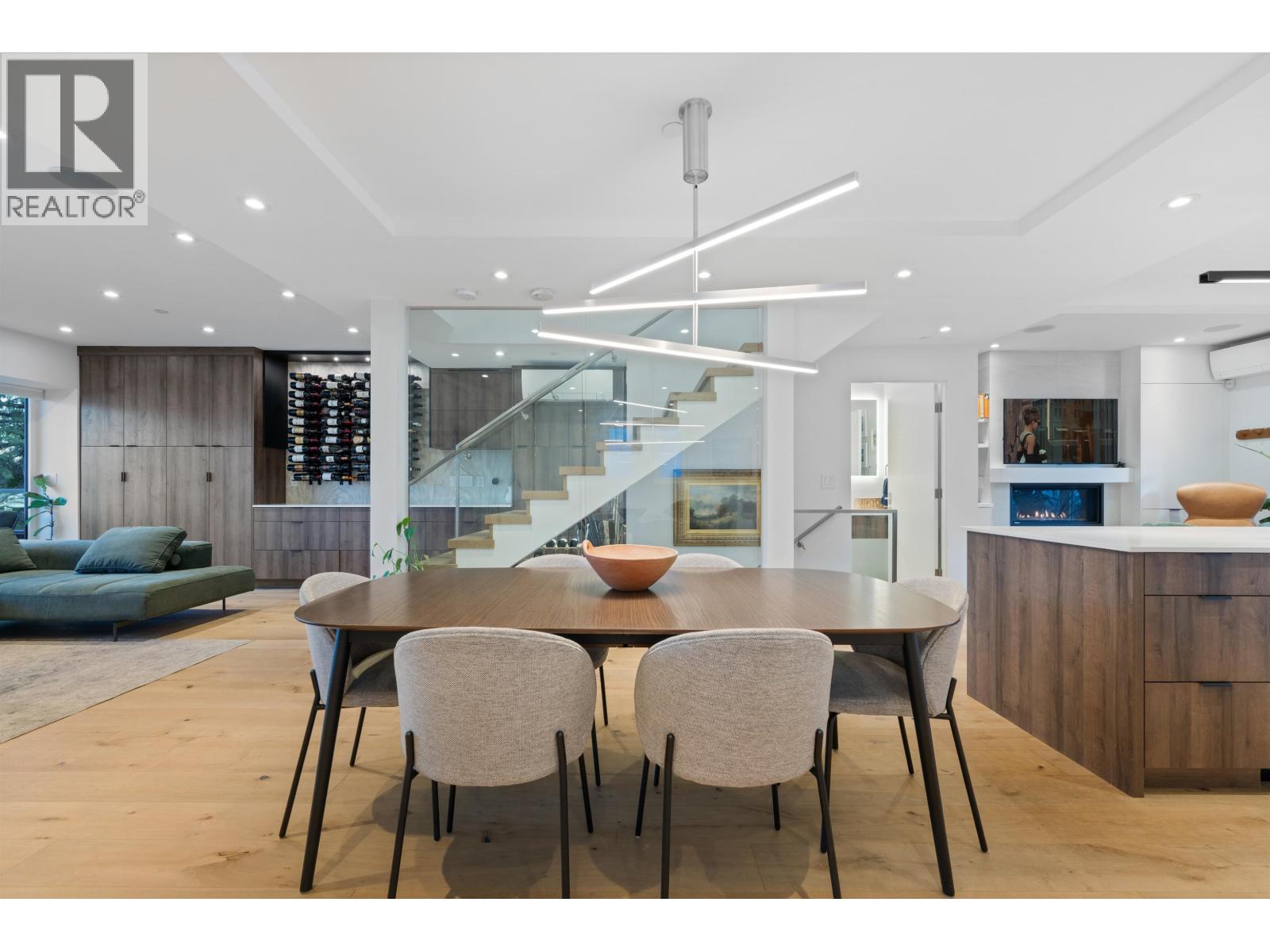 2142 W 1ST AVENUE, Vancouver