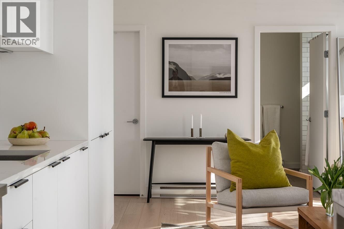 PH1 683 27TH Avenue - main photo