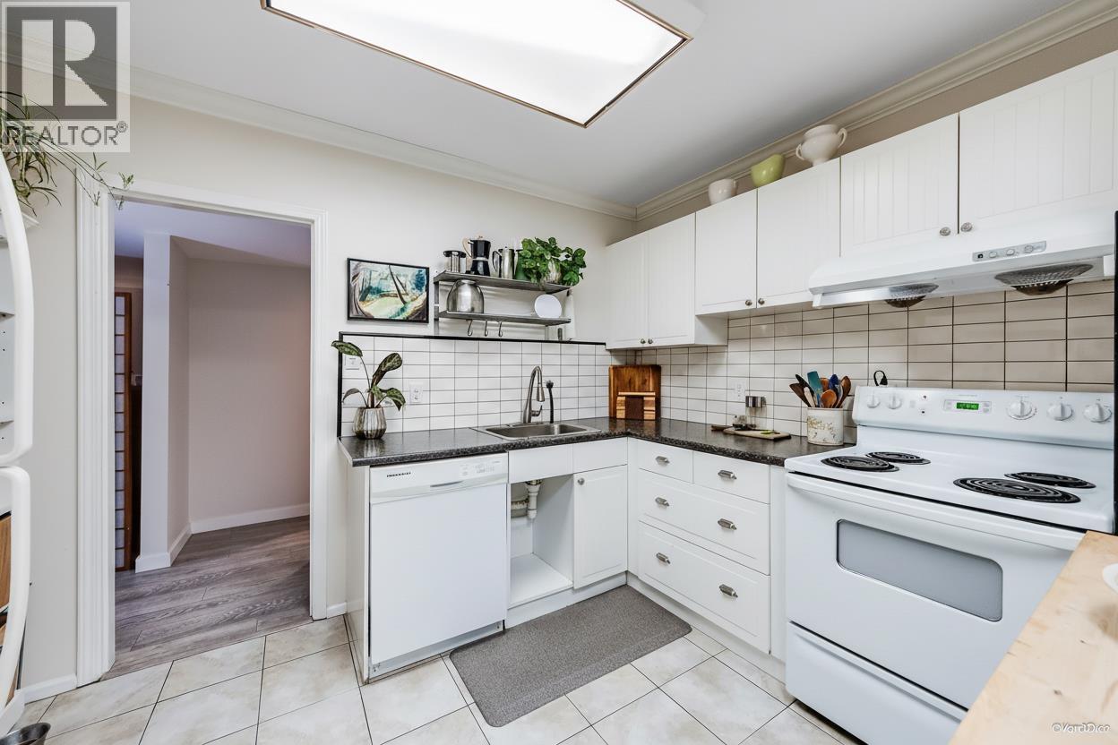 749 CARLETON DRIVE, Port Moody