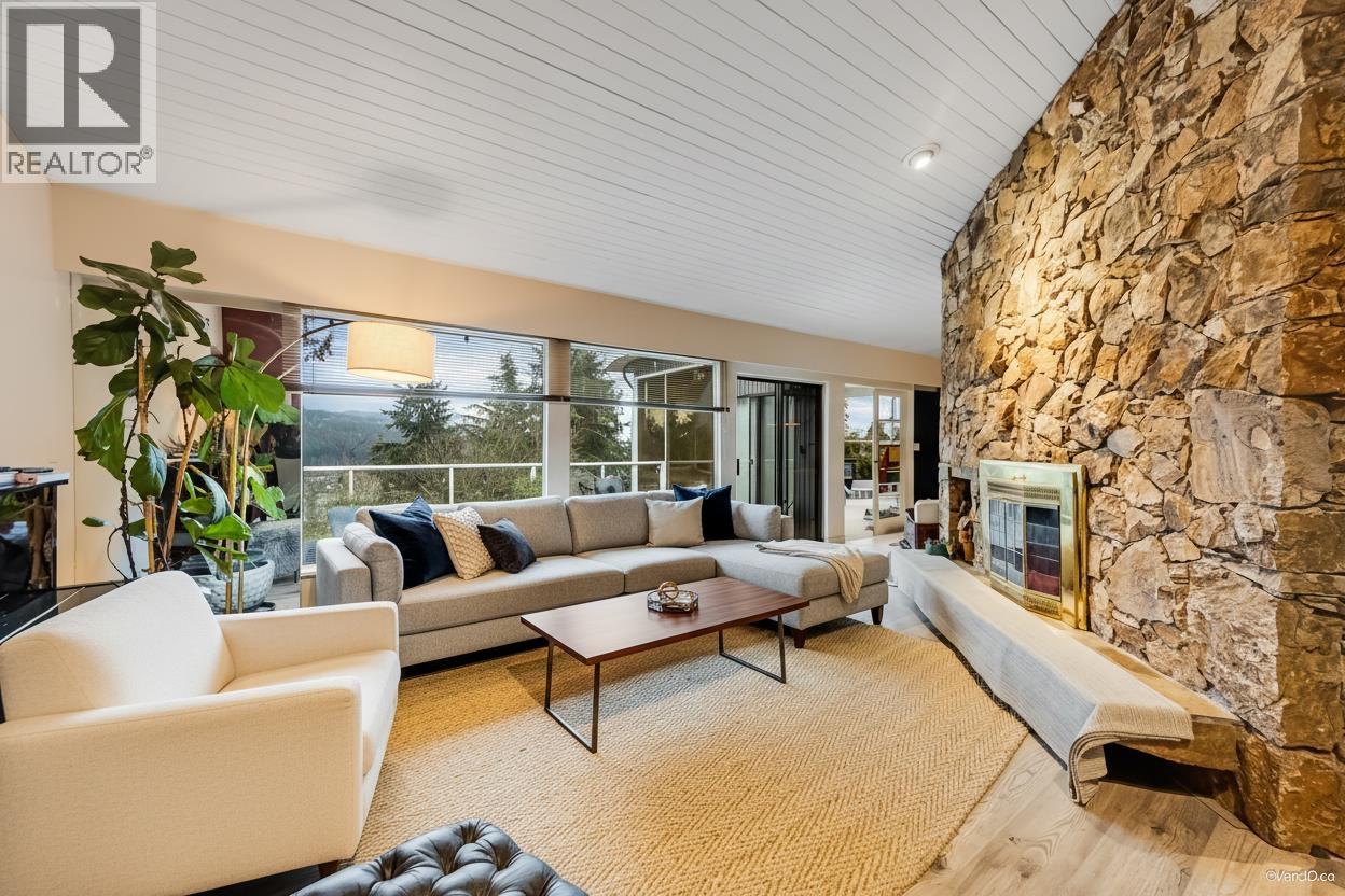 749 CARLETON DRIVE, Port Moody