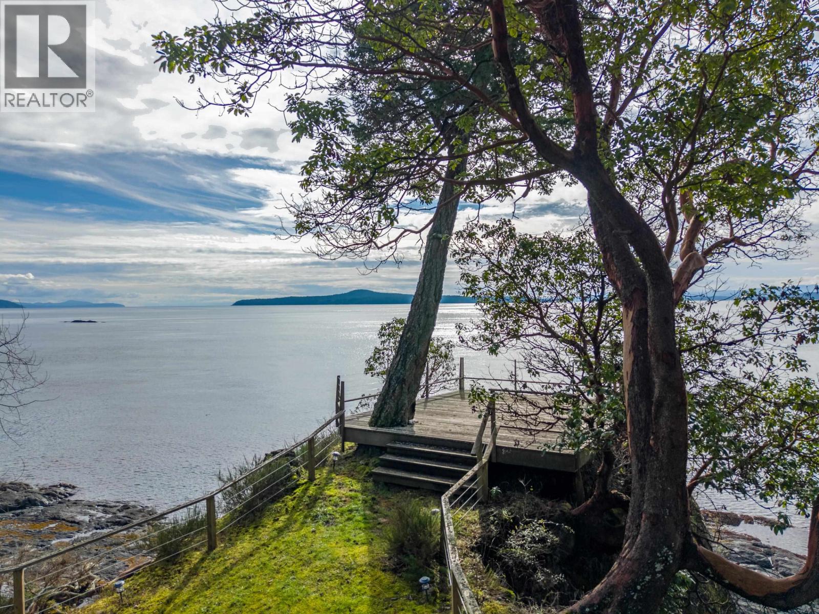 27113 SCHOONER WAY, Pender Island