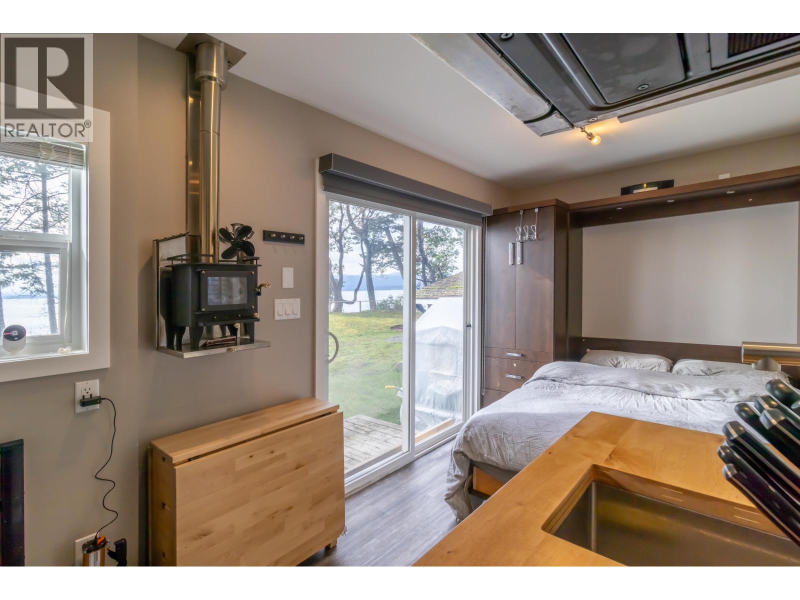 27113 SCHOONER WAY, Pender Island