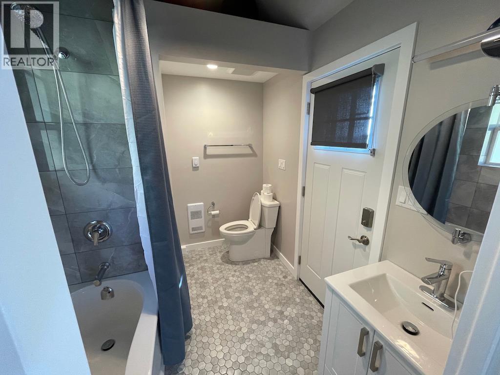 27113 SCHOONER WAY, Pender Island