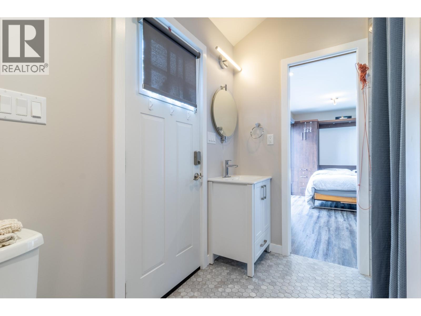 27113 SCHOONER WAY, Pender Island