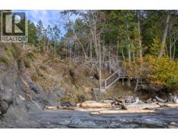 27113 Schooner Way, Pender Island, BC V0N2M2 Photo 14