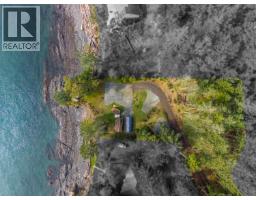 27113 Schooner Way, Pender Island, BC V0N2M2 Photo 6