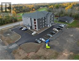 975 Brookside Drive, photo 2
