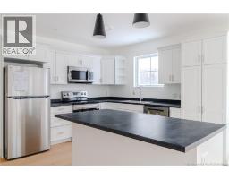 975 Brookside Drive, photo 5