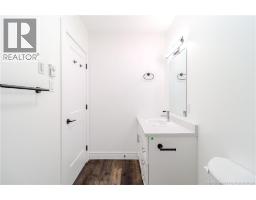 975 Brookside Drive, photo 24