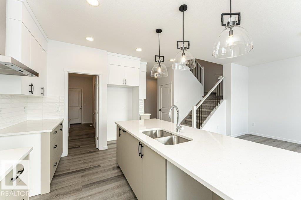 3970 Wren LO NW, Edmonton