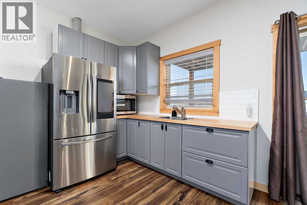 
          19003 TWP 522
            <br/>
            <span>Rural Beaver County</span>
            , 
            <span>AB</span>
             <span>T0B4J5</span>
         - Photo 28