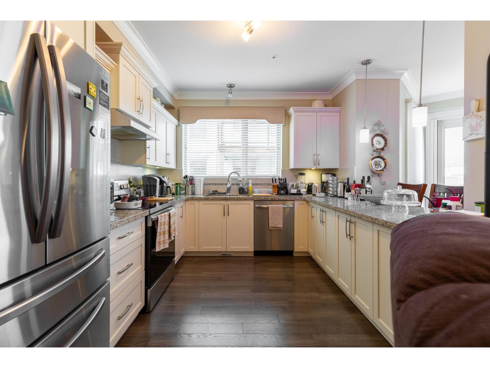 203 45750 KEITH WILSON ROAD, Vedder Crossing, Chilliwack