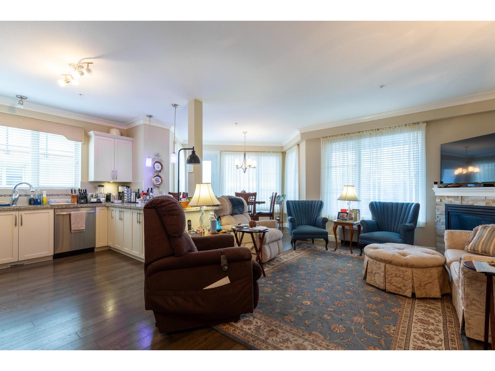 203 45750 KEITH WILSON ROAD, Vedder Crossing, Chilliwack