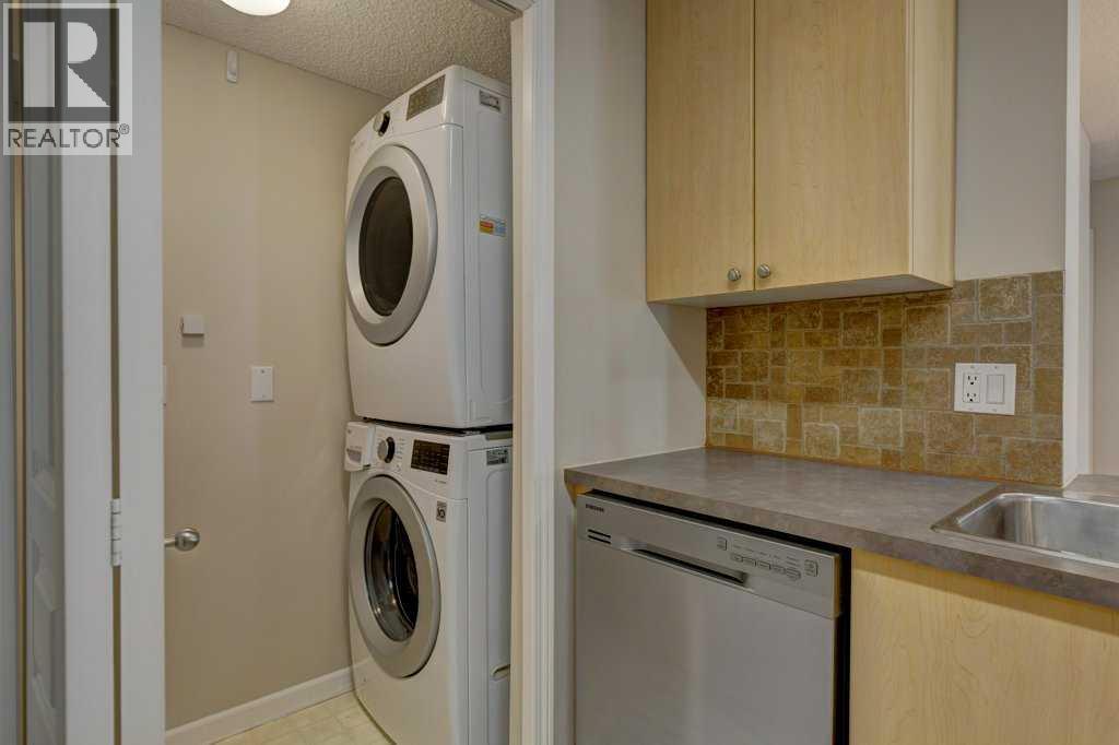 Single Family House for Sale in   Richard Court SW Lincoln Park Calgary 