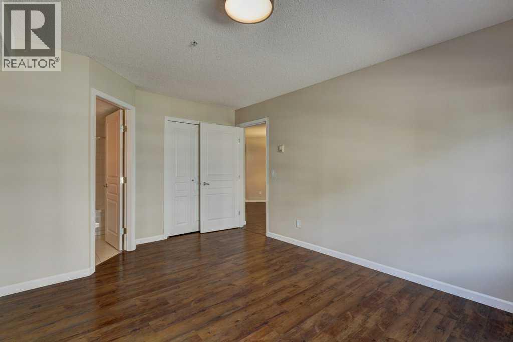 Single Family House for Sale in   Richard Court SW Lincoln Park Calgary 