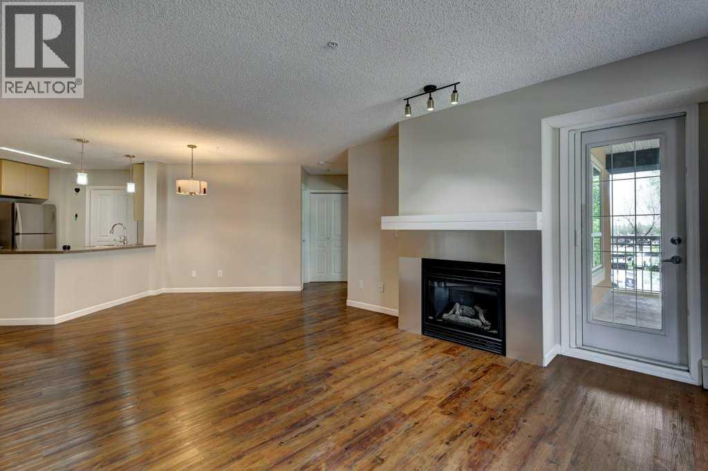 Single Family House for Sale in   Richard Court SW Lincoln Park Calgary 
