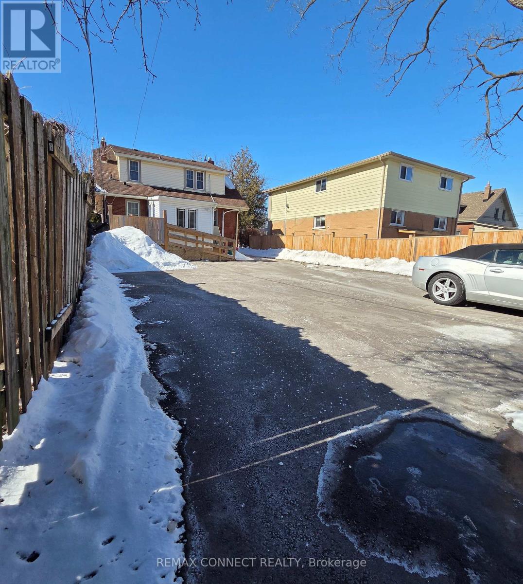 613 BROCK STREET S - 7