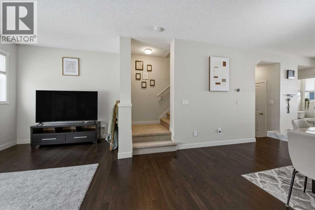 Single Family House for Sale in  Nolanfield Villas NW Nolan Hill Calgary 