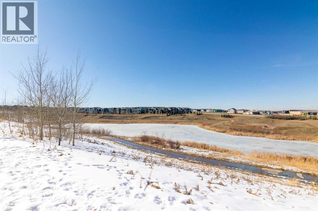 Single Family House for Sale in  Nolanfield Villas NW Nolan Hill Calgary 