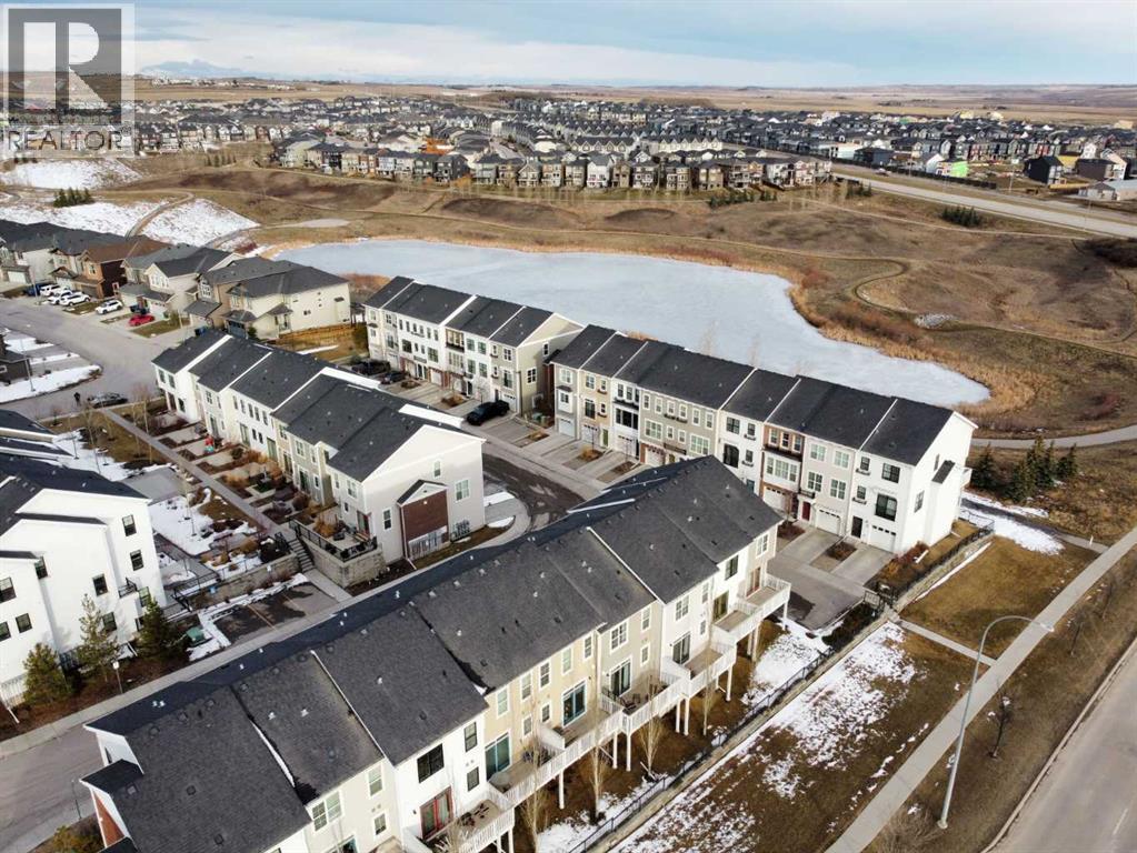 Single Family House for Sale in  Nolanfield Villas NW Nolan Hill Calgary 