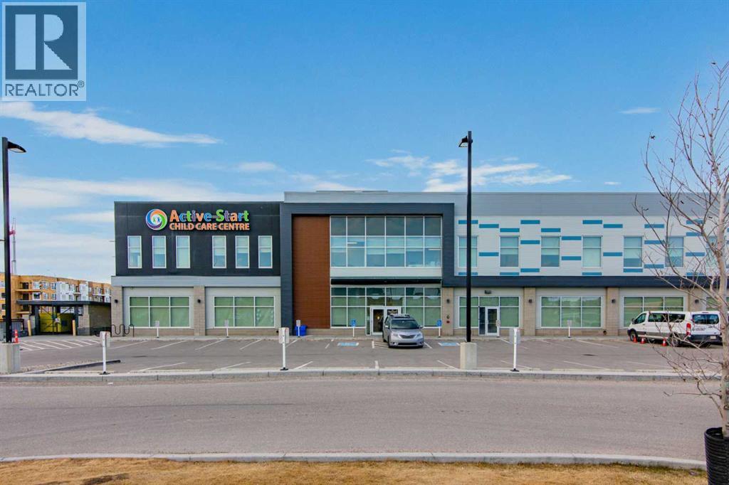 Single Family House for Sale in  Nolanfield Villas NW Nolan Hill Calgary 