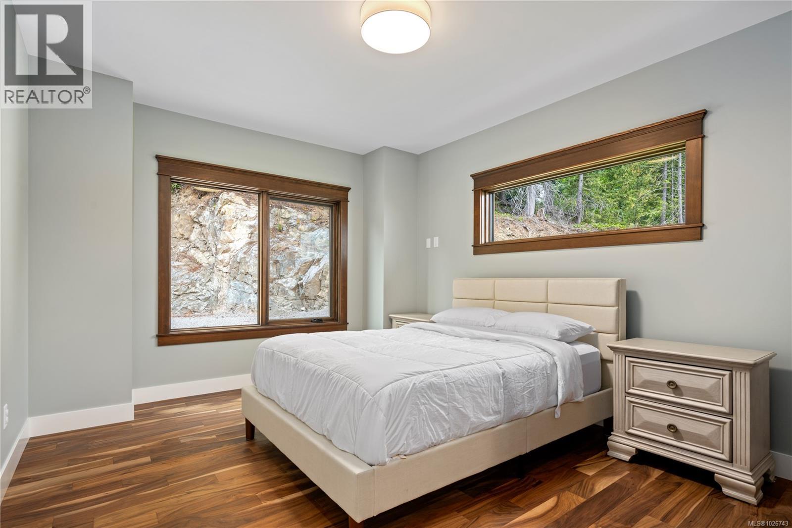 1745 Warn Way - 34