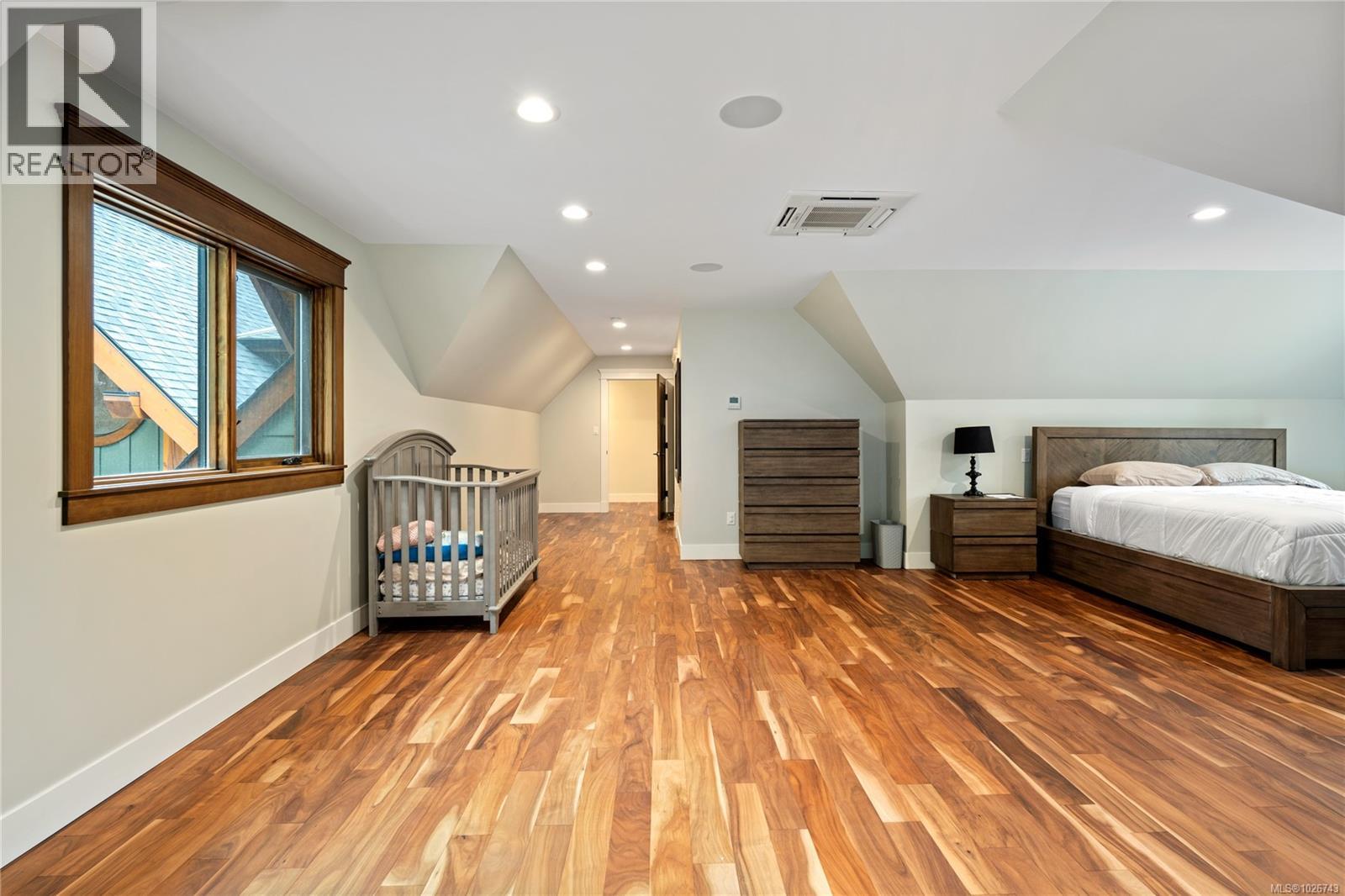 1745 Warn Way - 32